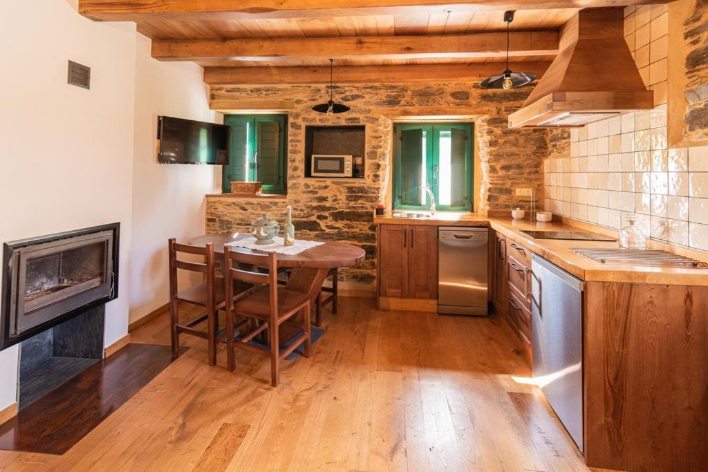 Apartamentos Rurales Casa Llongo Coana エクステリア 写真